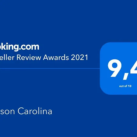 Maison Carolina بيت ضيافة 4*