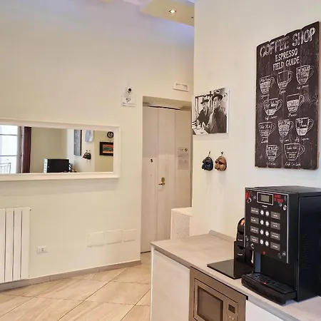 Maison Carolina Neapel